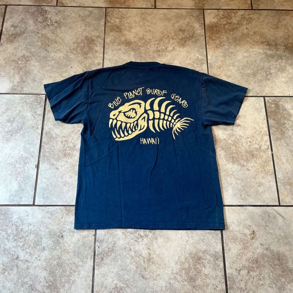 Vintage Y2K Blue Planet Surf Gear Hawaii Piranha Skeleton T-Shirt size L